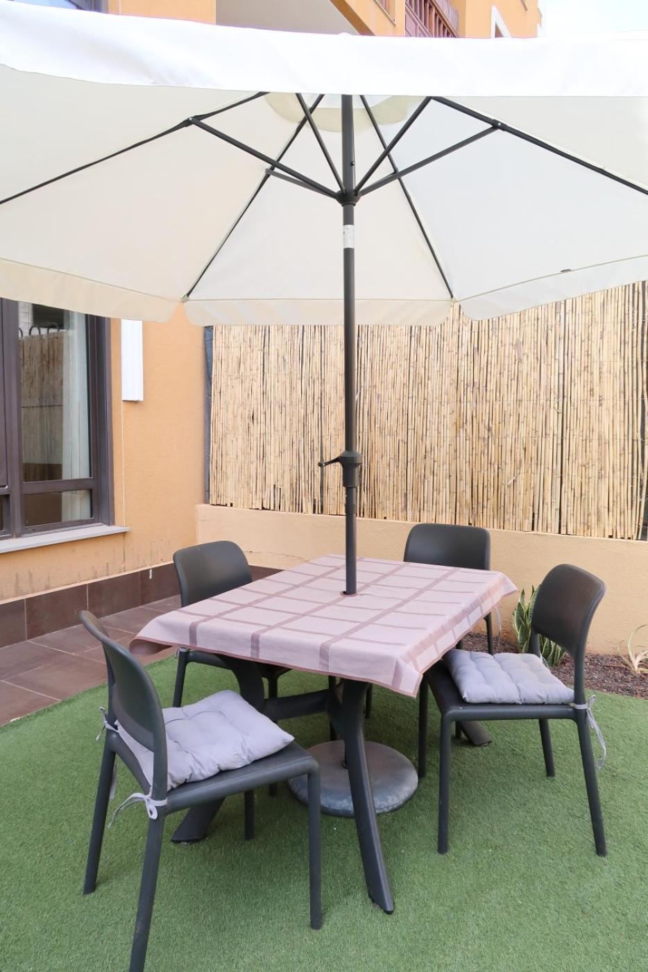 Spacious Apartment With Large Private Garden In Palm Mar Eksteriør bilde