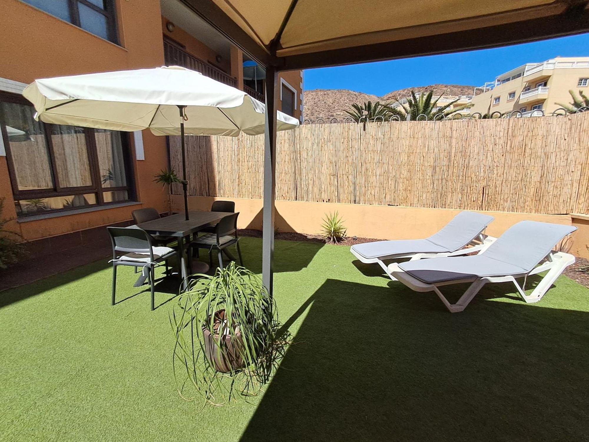 Spacious Apartment With Large Private Garden In Palm Mar Eksteriør bilde